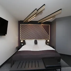 *** Hotel Berlin-airport Niemcy
